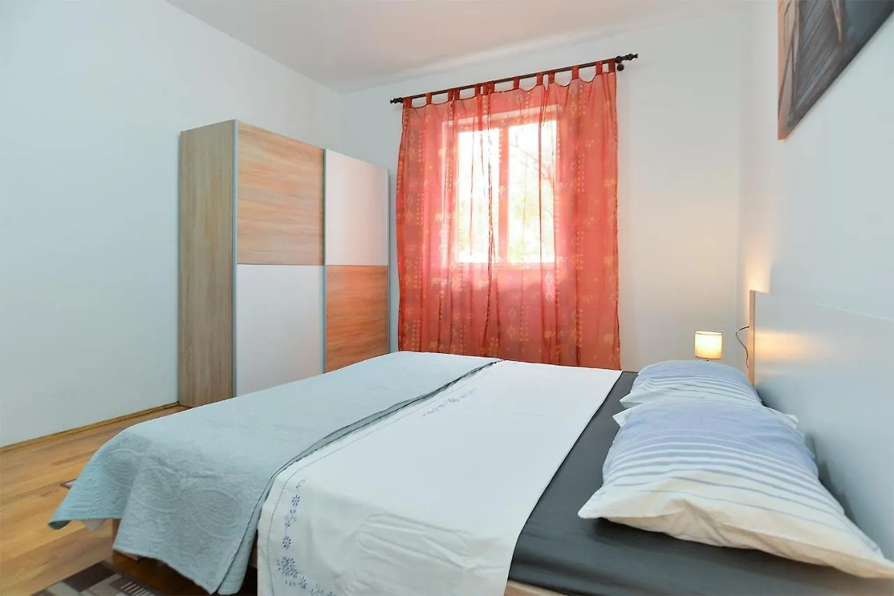 Apartments Fazana 407 0*,  Κροατία