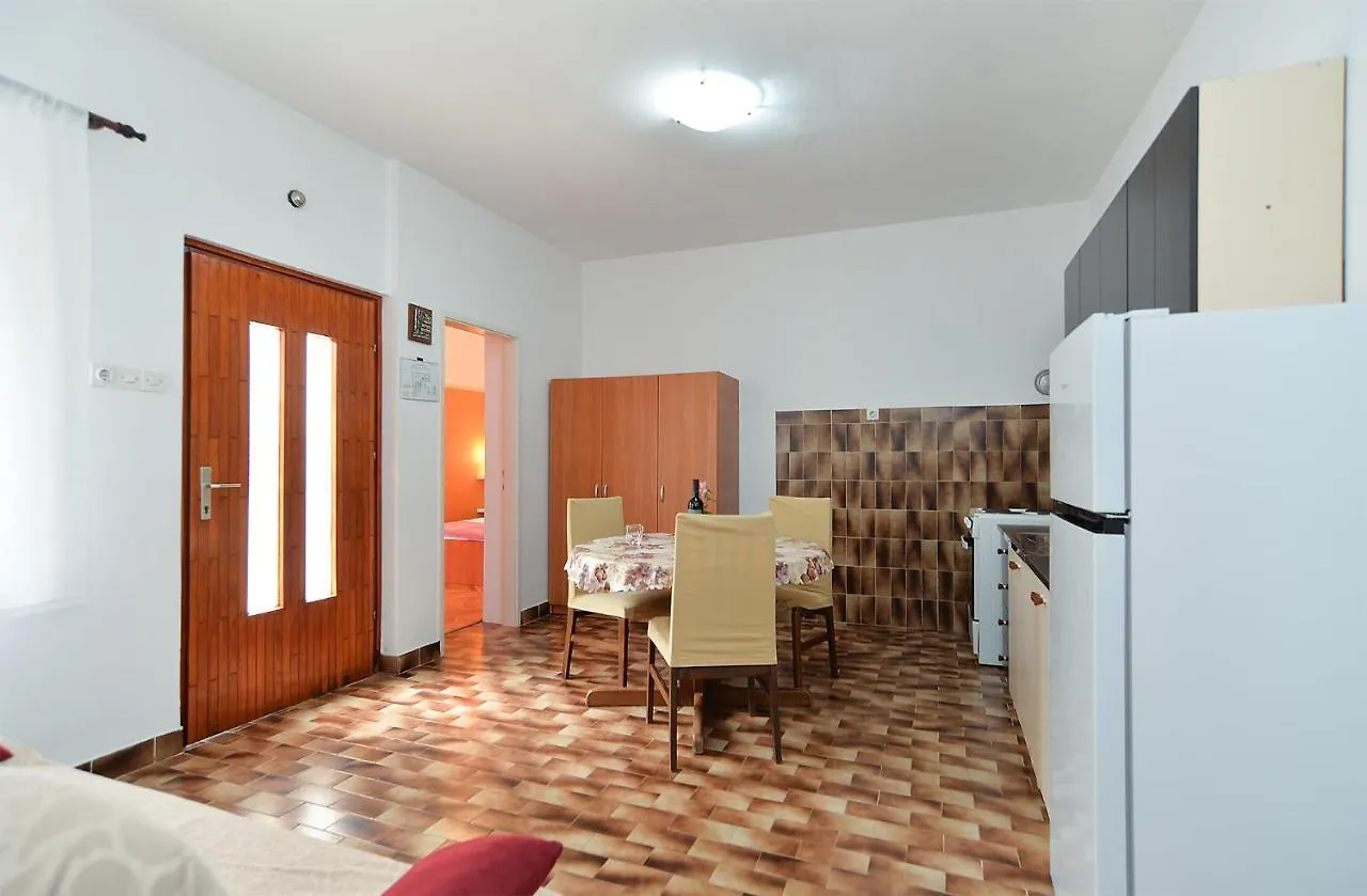 Apartments Fazana 407