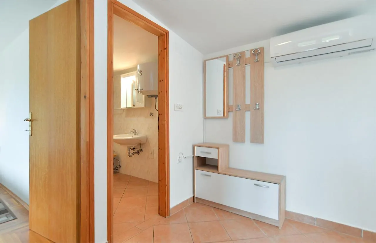 Apartments Fazana 407