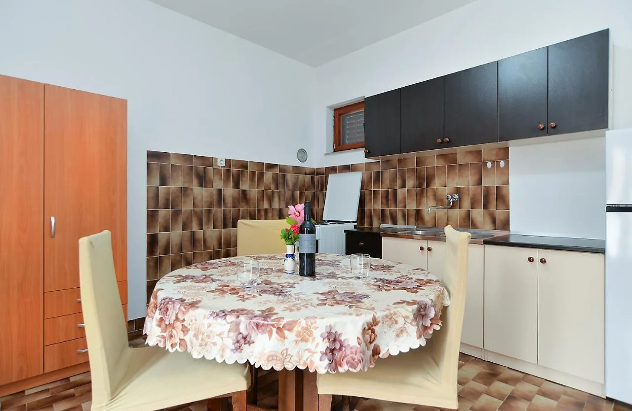 Apartments Fazana 407