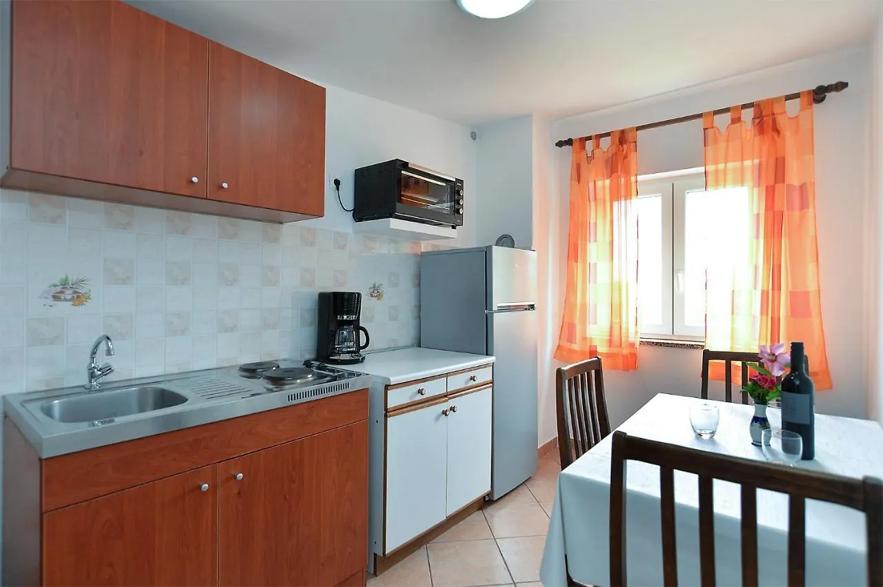 Apartments Fazana 407 Kroatien